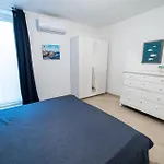 Golfo Di דירה *
